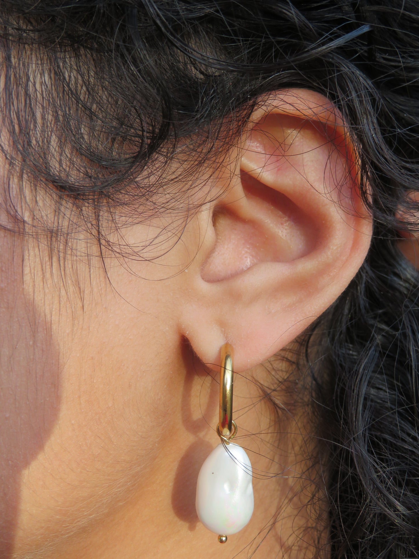 Pearl Hoops earrings Precious Jewels Gold